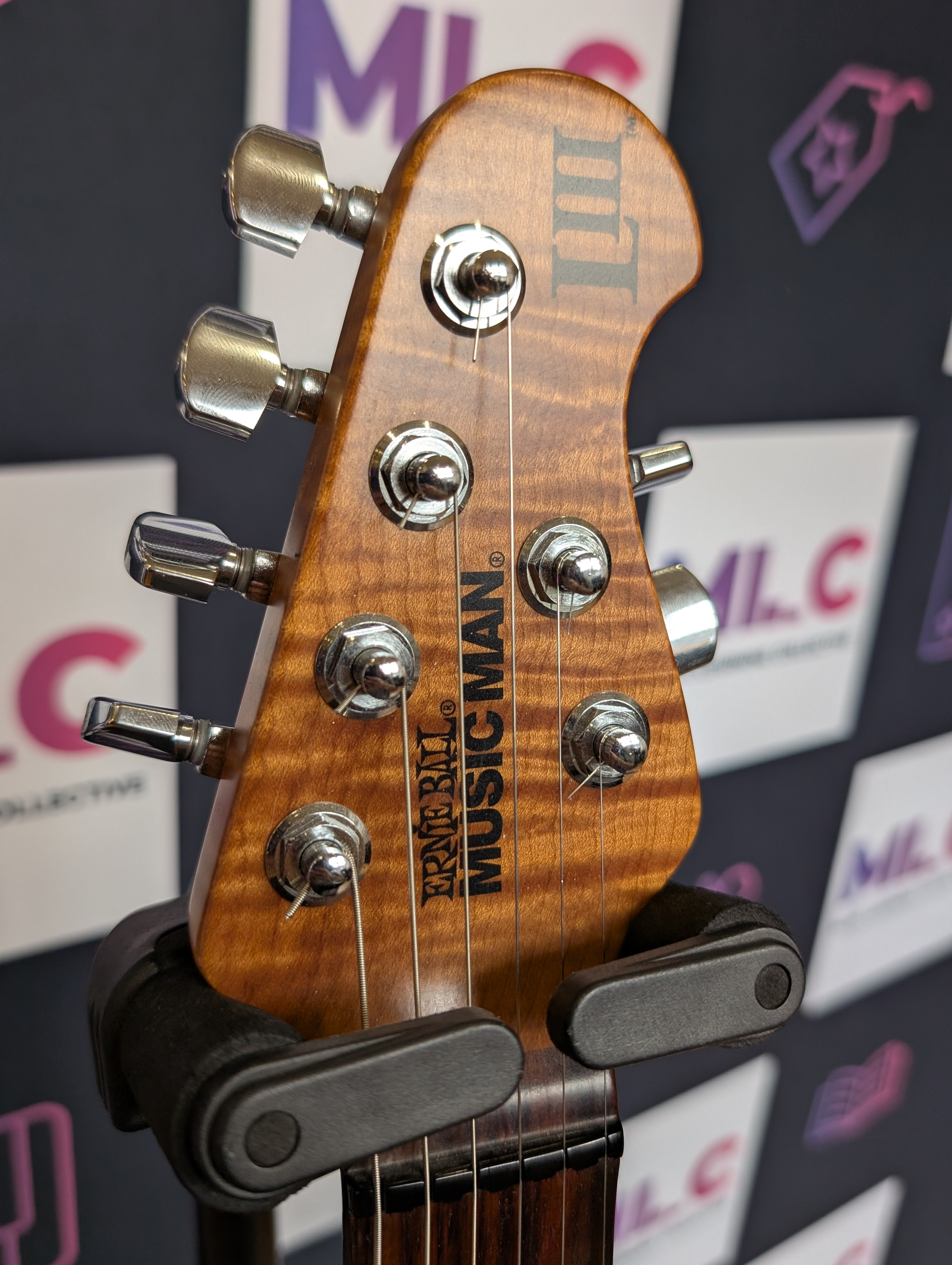 Music Man Signature Luke III Ex-Demo