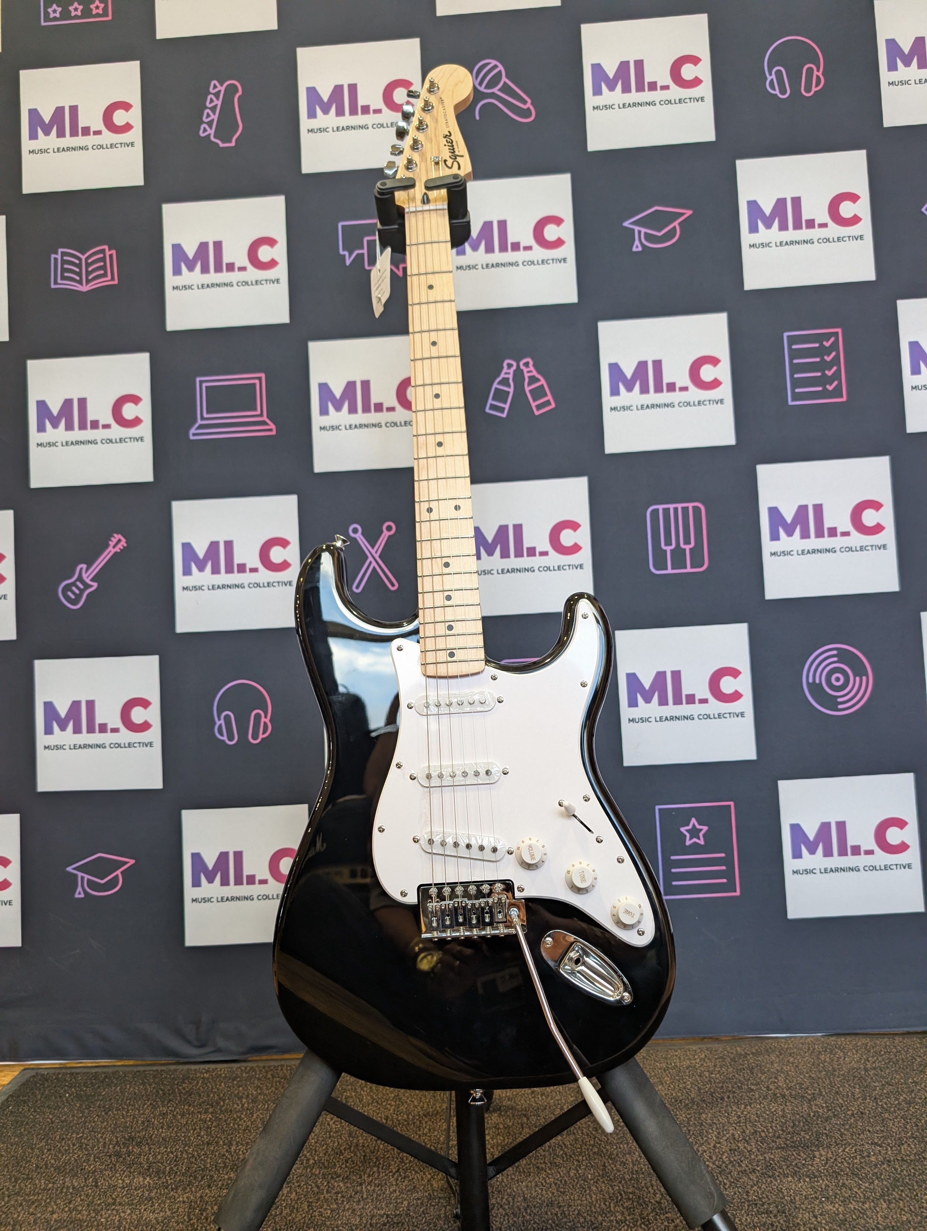 Stagg Electric Guitar Stratocaster Style Black Pre-Owned