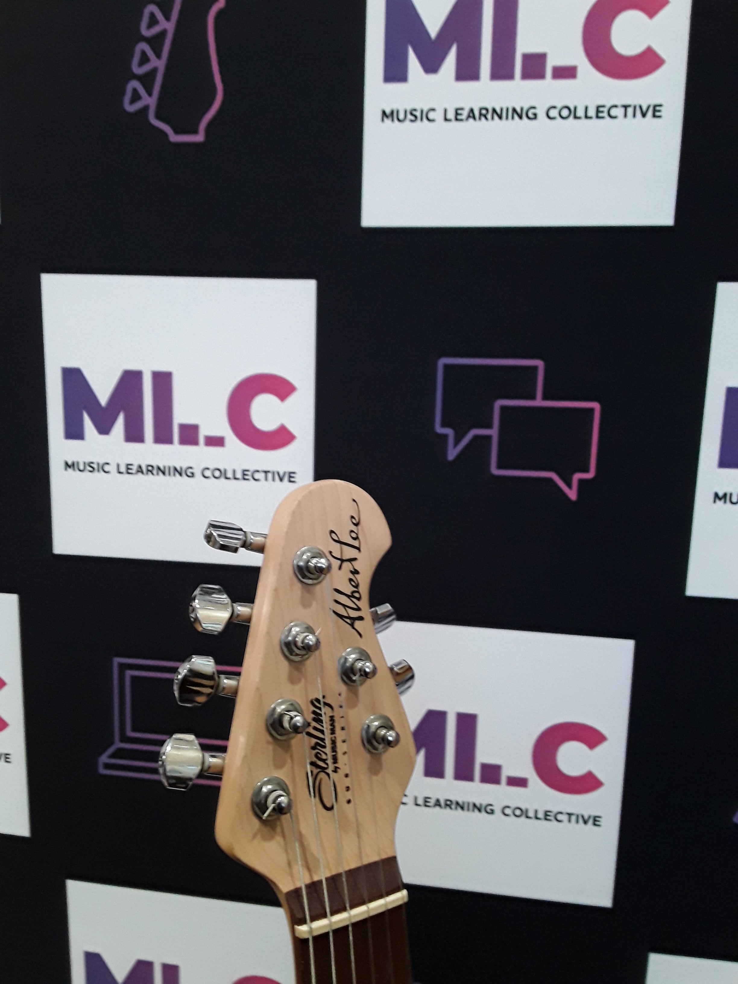 Sterling by Music Man Sub Series Albert Lee Daphne Blue Pre-Owned