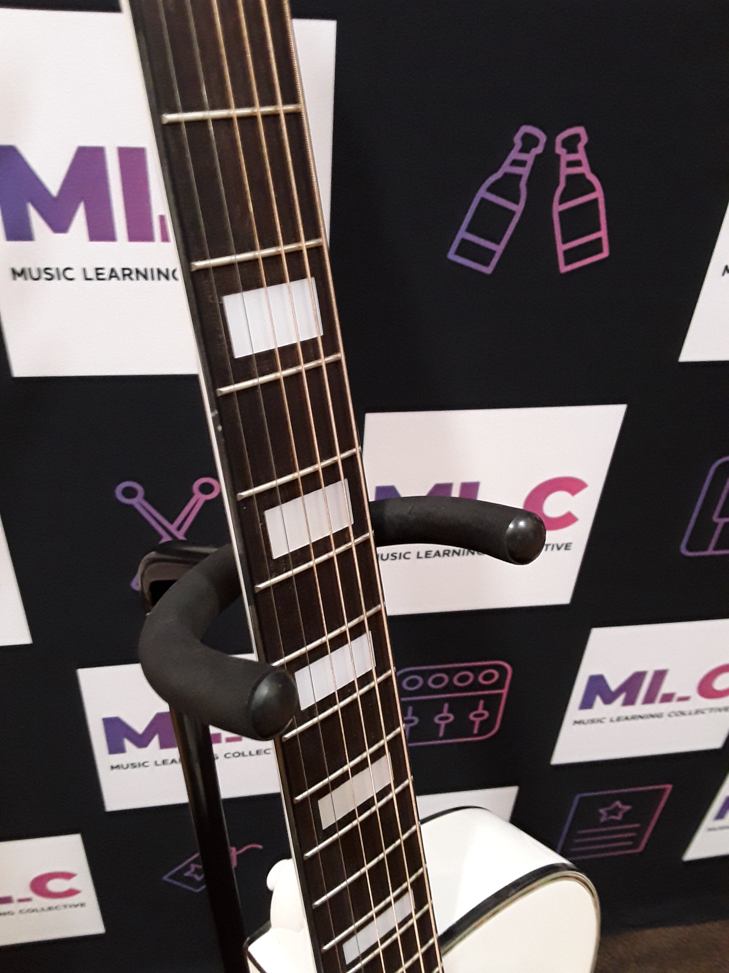 Benson Festival Slimline Acoustic Guitar White L/H Pre-Owned