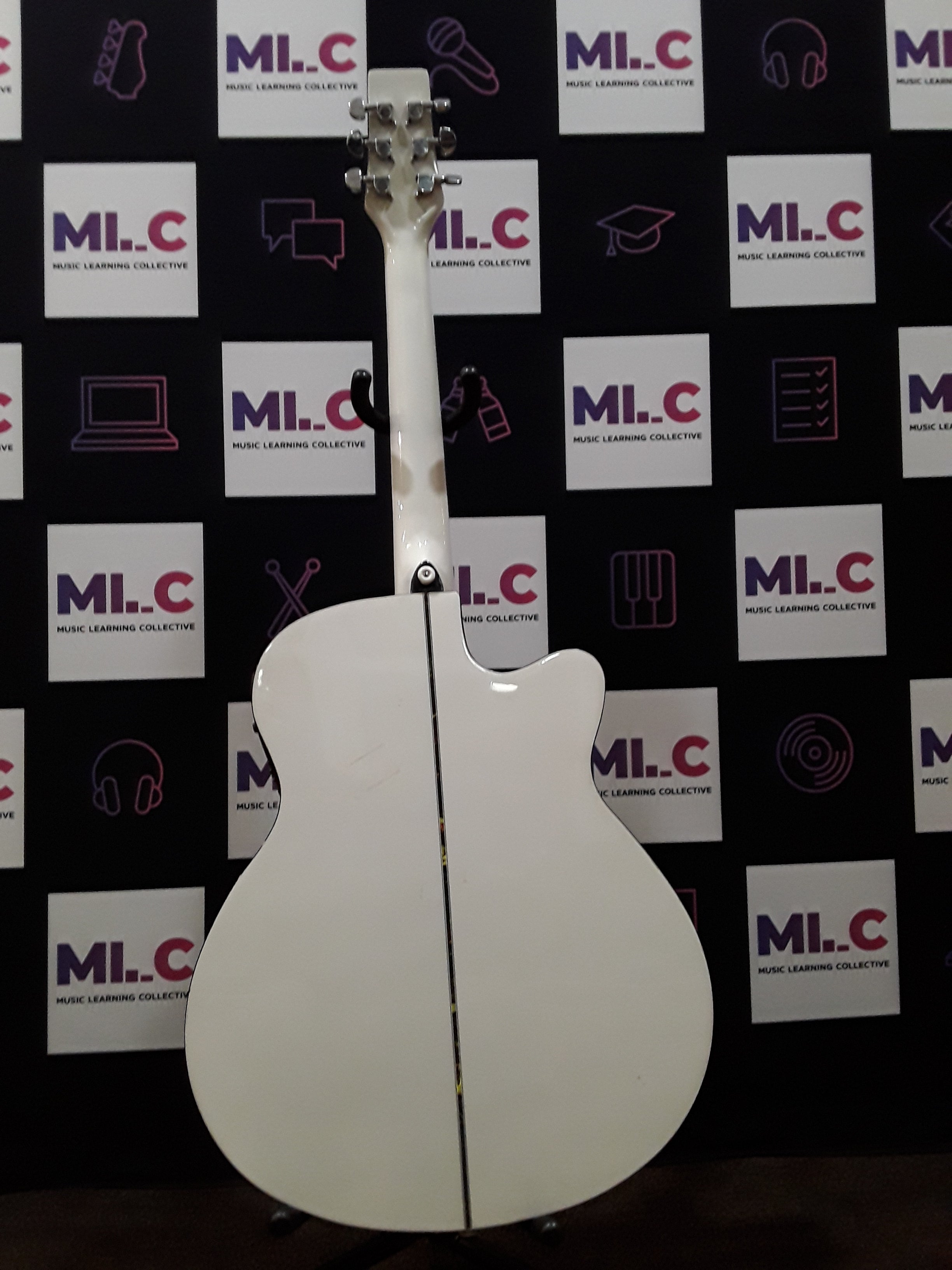 Benson Festival Slimline Acoustic Guitar White L/H Pre-Owned
